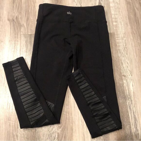 ALO Yoga Moto Legging Size XS Black Full Length Mesh Gym Athletic - Picture 2 of 8